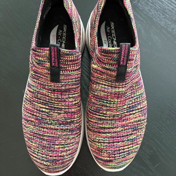 Skechers Go Walk Air Cooled Arch Fit Slip-On Sneakers Women’s 8 Multicolor EUC - Picture 2 of 7